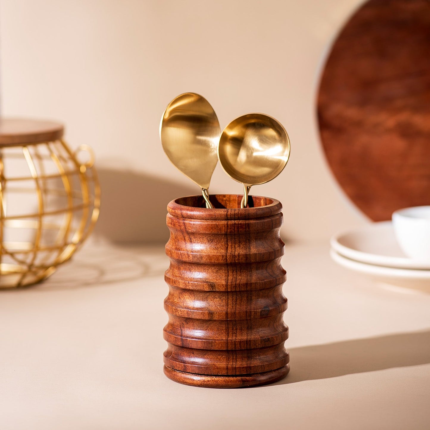 Space-Saving Spoon Stands