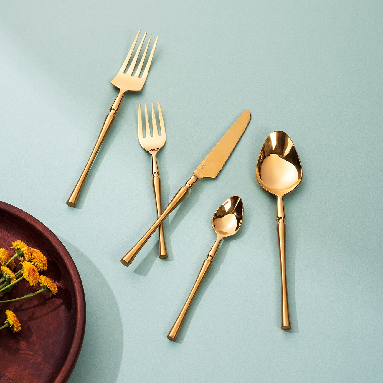 Fusion Harmony: Set of 5 Cutlery with Stylish Handles