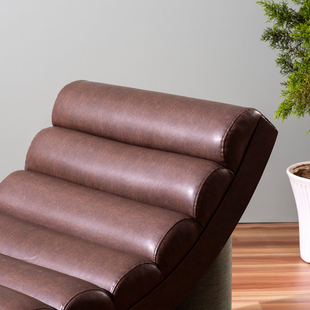 Elegant Daybed Chaise Luxe Style & Comfort