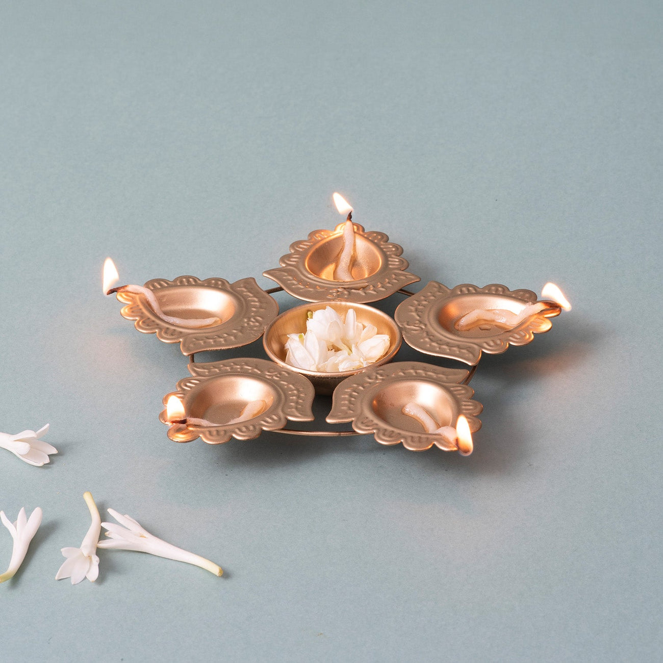 Elegant Golden Candle Holder Urli 10 Diyas
