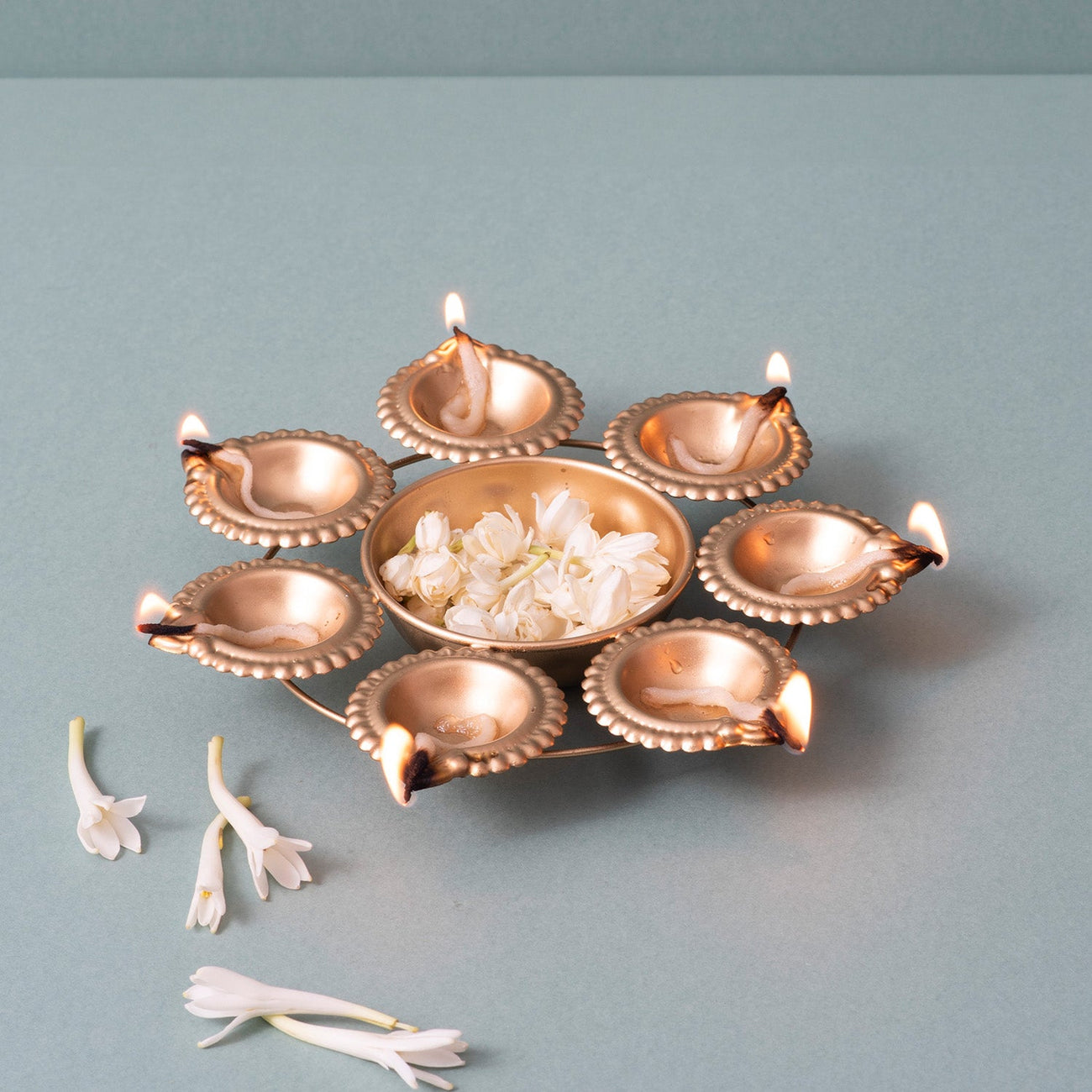 Elegant Golden Candle Holder Urli 10 Diyas