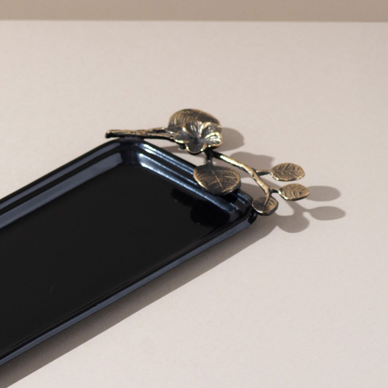 The Masterful Metal Tray Glossy Black