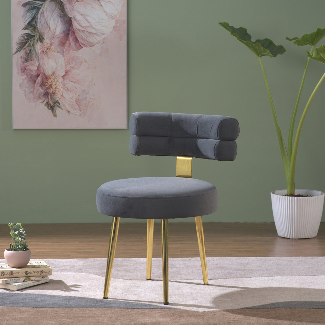 Sink into Emerald Lounge Chairs